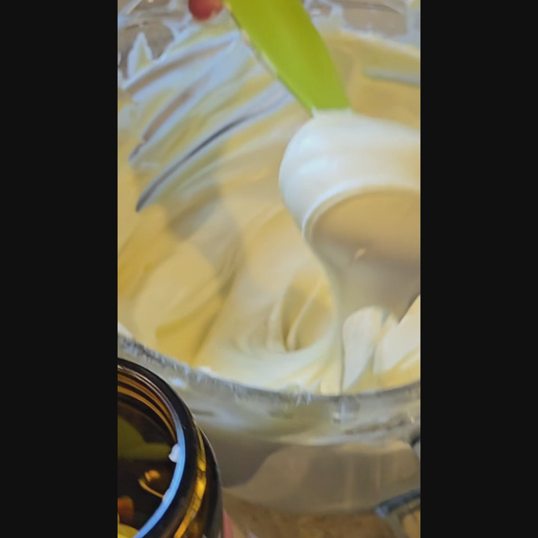 The Decadent Veil – Cashmere & Sandalwood Body Butter